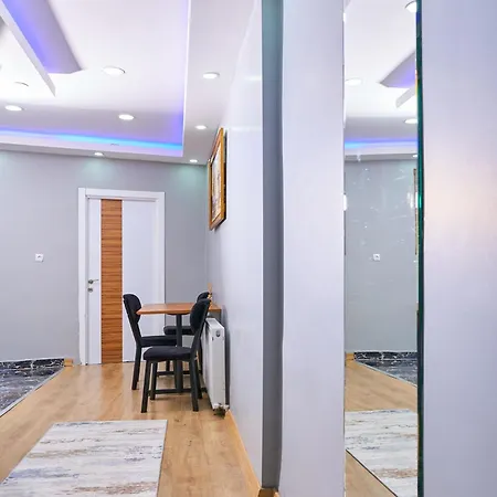 Pequena Casa * イスタンブール